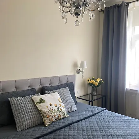 Compass Apartment *